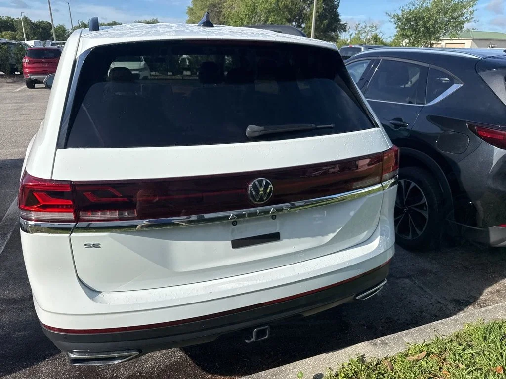 Used 2024  Volkswagen 2.0T SE w/Technology image 8