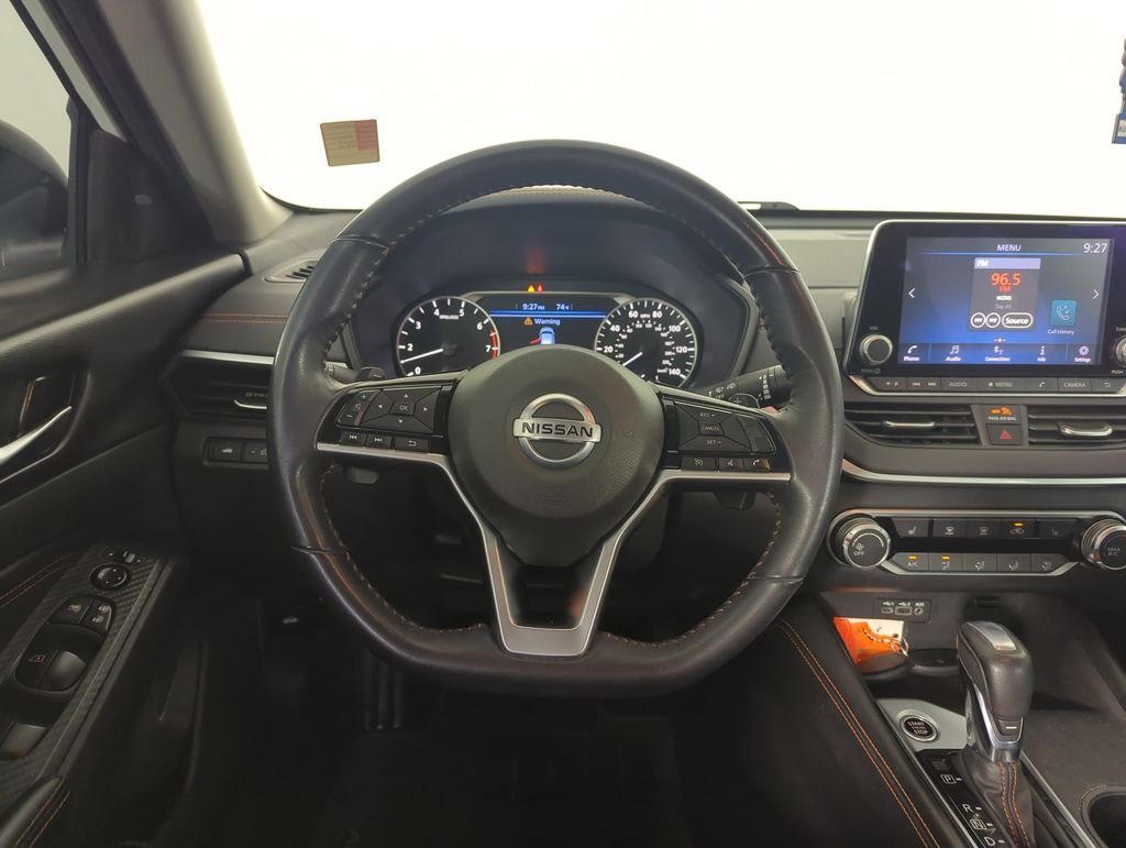 Used 2021 White Nissan 2.5 SR image 17