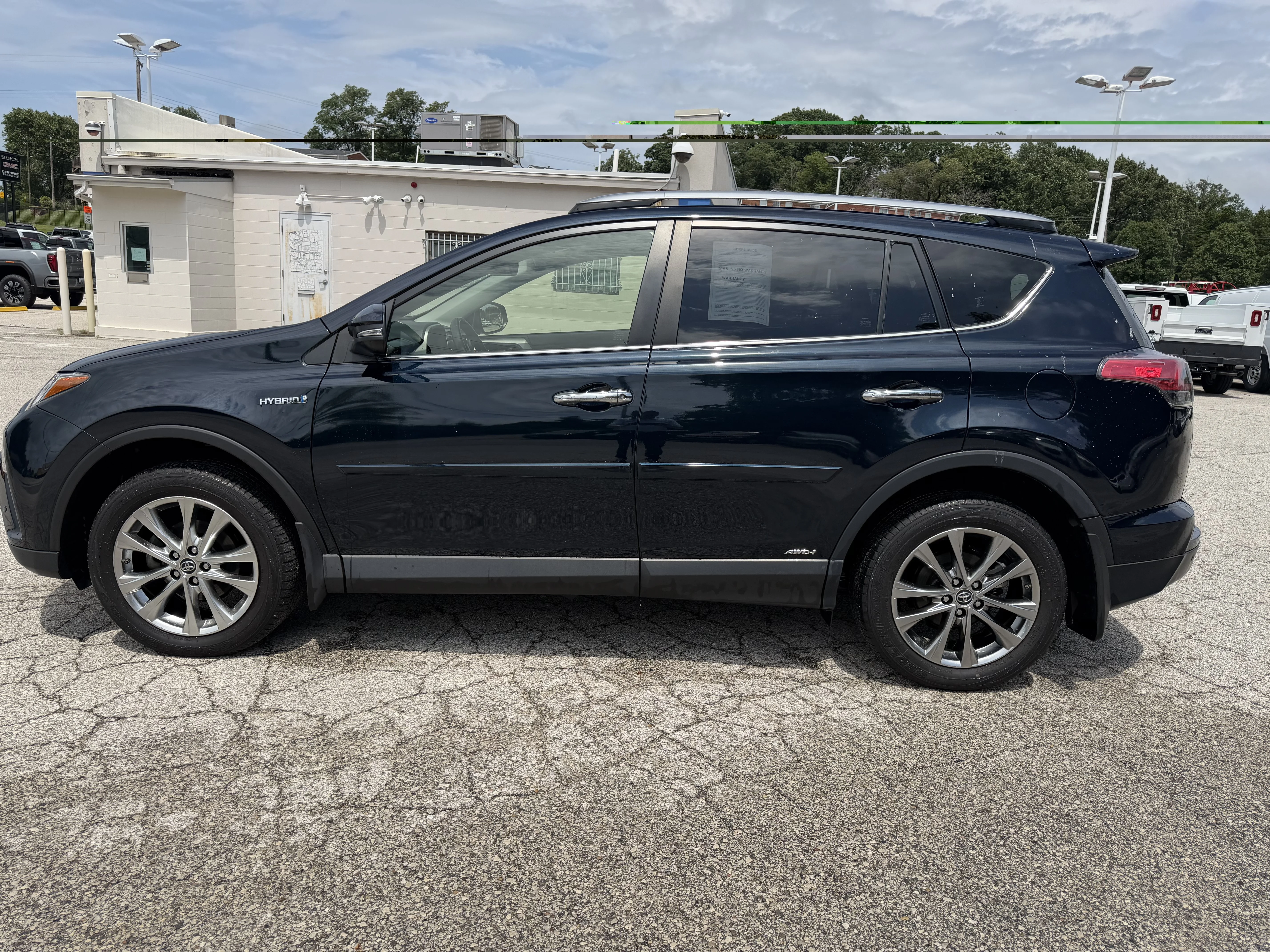 Used 2018 Aqua Toyota Hybrid Limited image 4