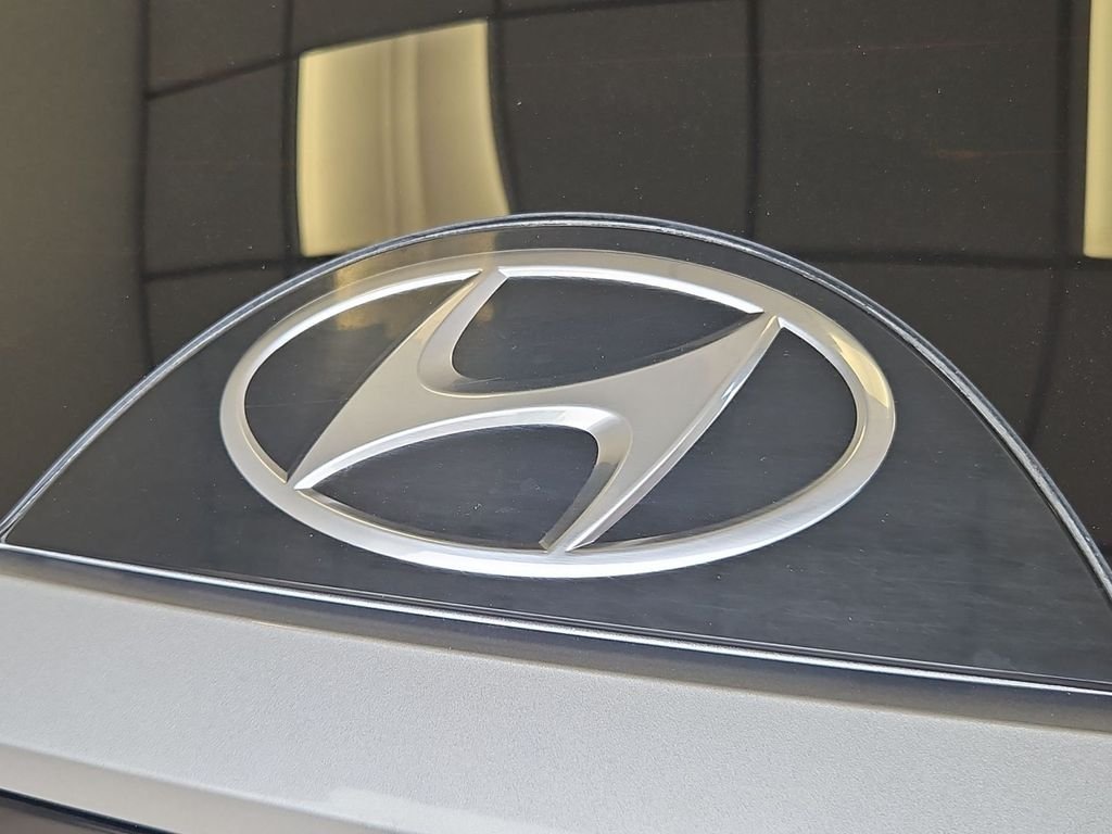 Used 2024 Silver Hyundai SEL image 25
