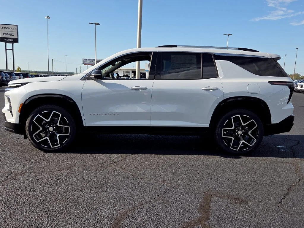 New 2026 Polar White Tricoat Chevrolet High Country image 28