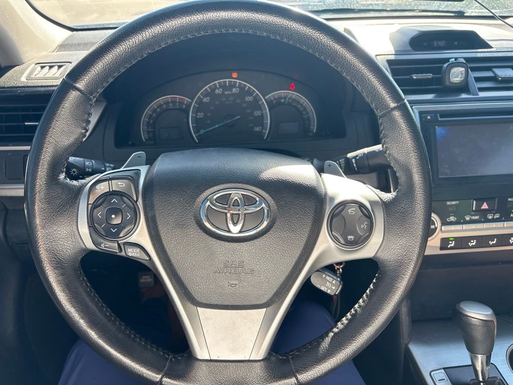 Used 2012 White Toyota SE image 3