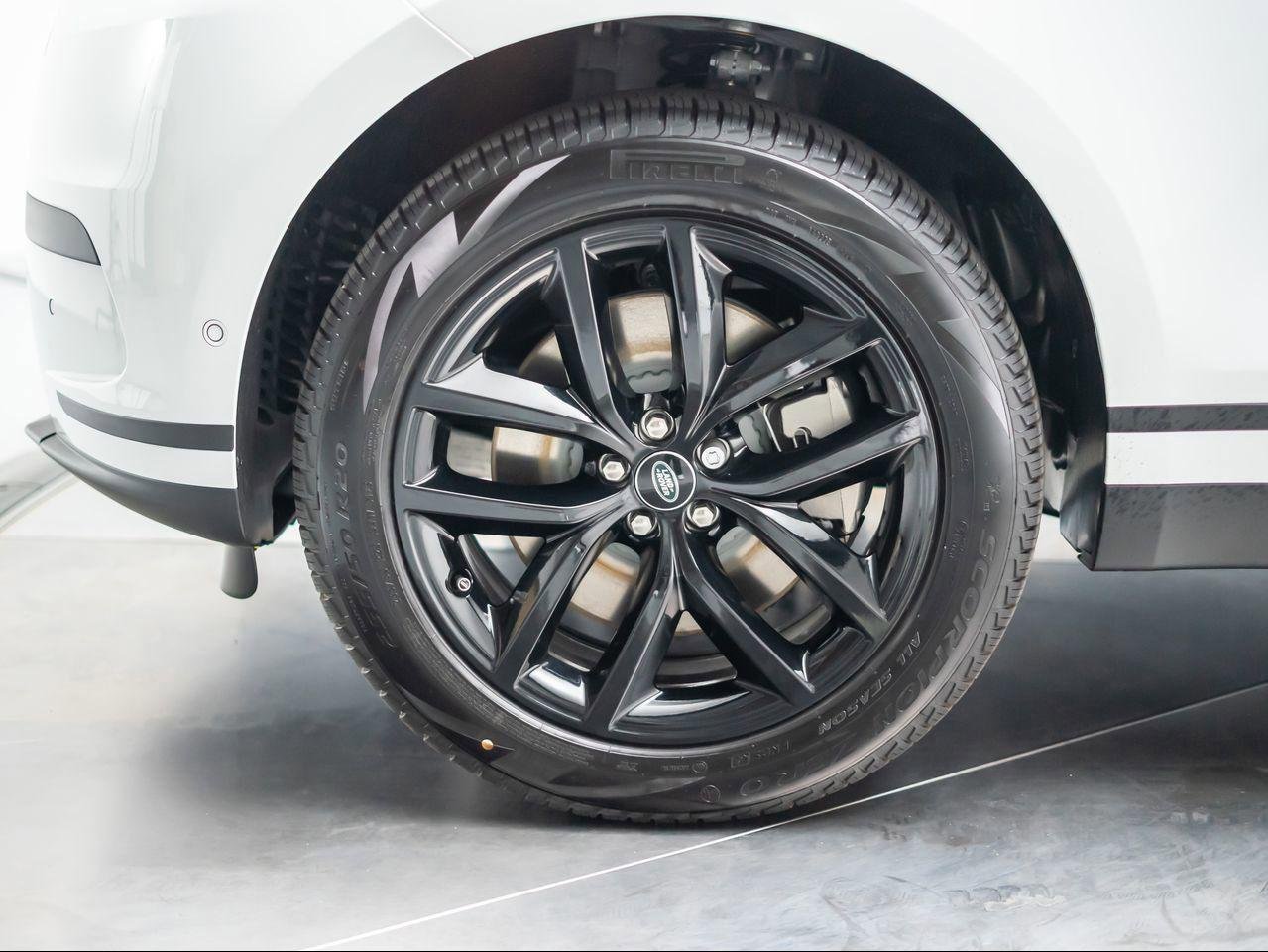 New 2026 Fuji White Land Rover S image 12