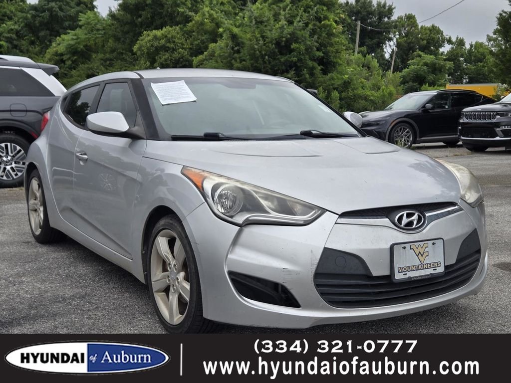 Used 2012 Silver Hyundai w/Gray Int image 1