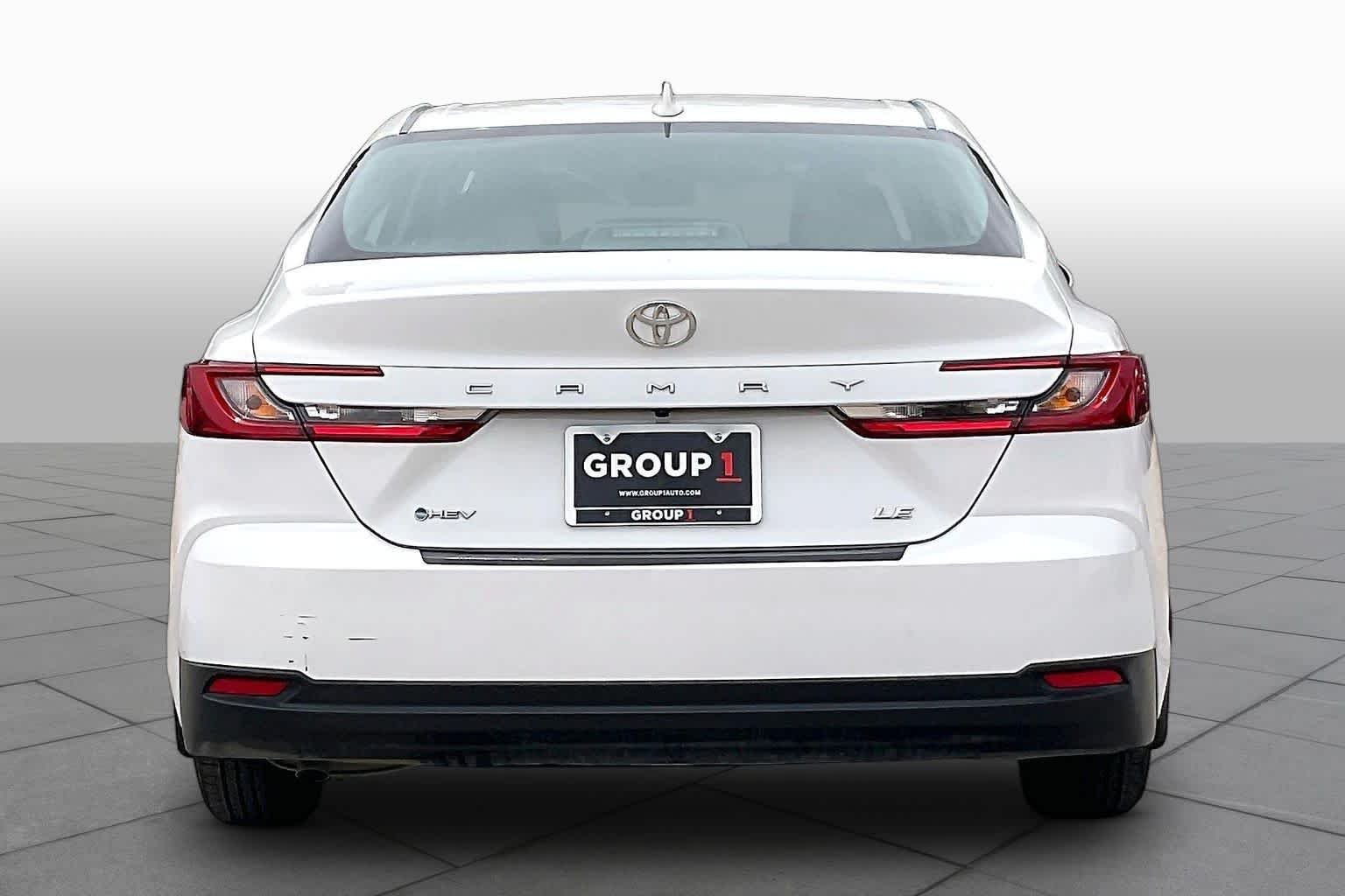 Used 2025 Ice Cap Toyota LE image 5