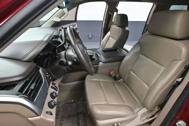 2020 Chevrolet Suburban LT - Photo 31