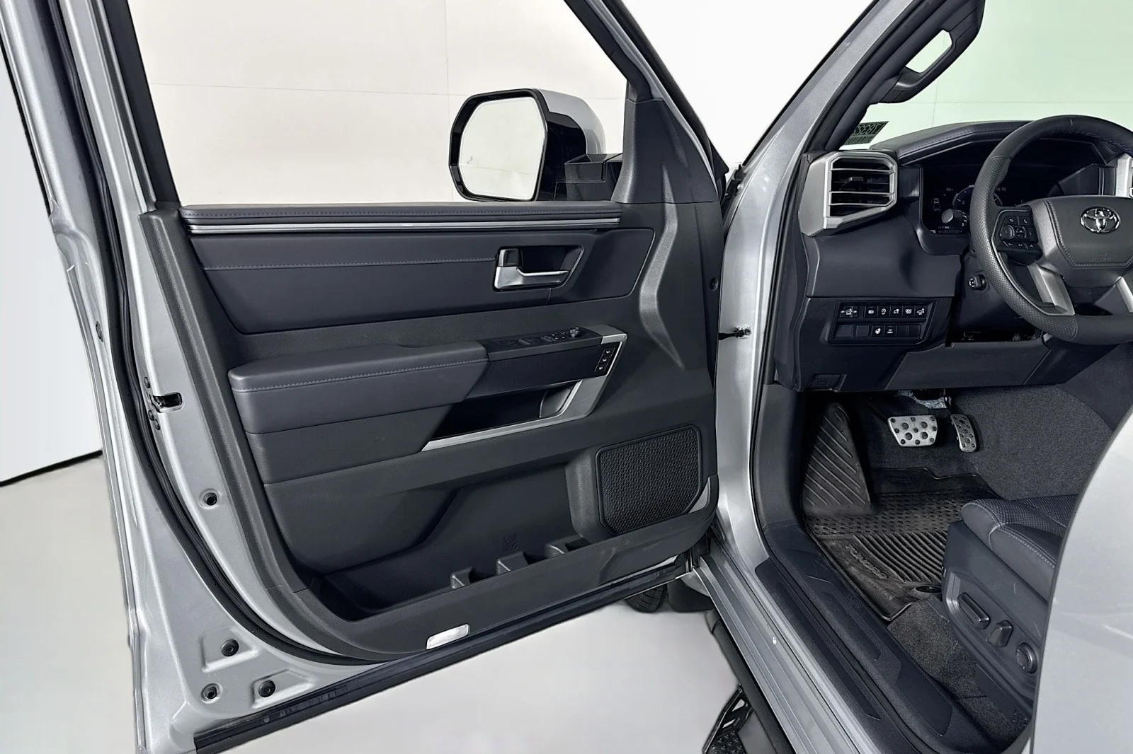 Used 2025 CELESTIAL SILVER Toyota Platinum image 21