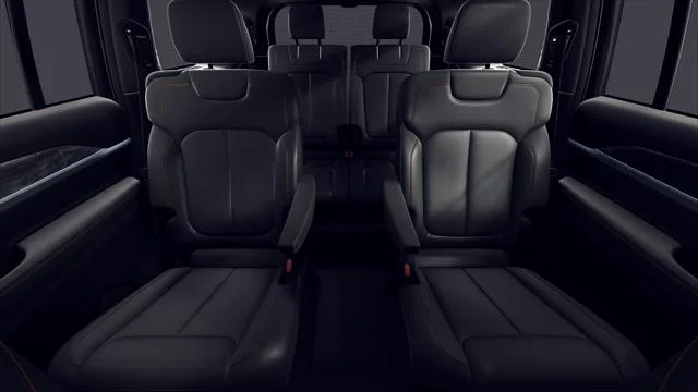 New 2026 Diamond Black Crystal Pearl-Coat Exterior Paint Jeep Limited image 29