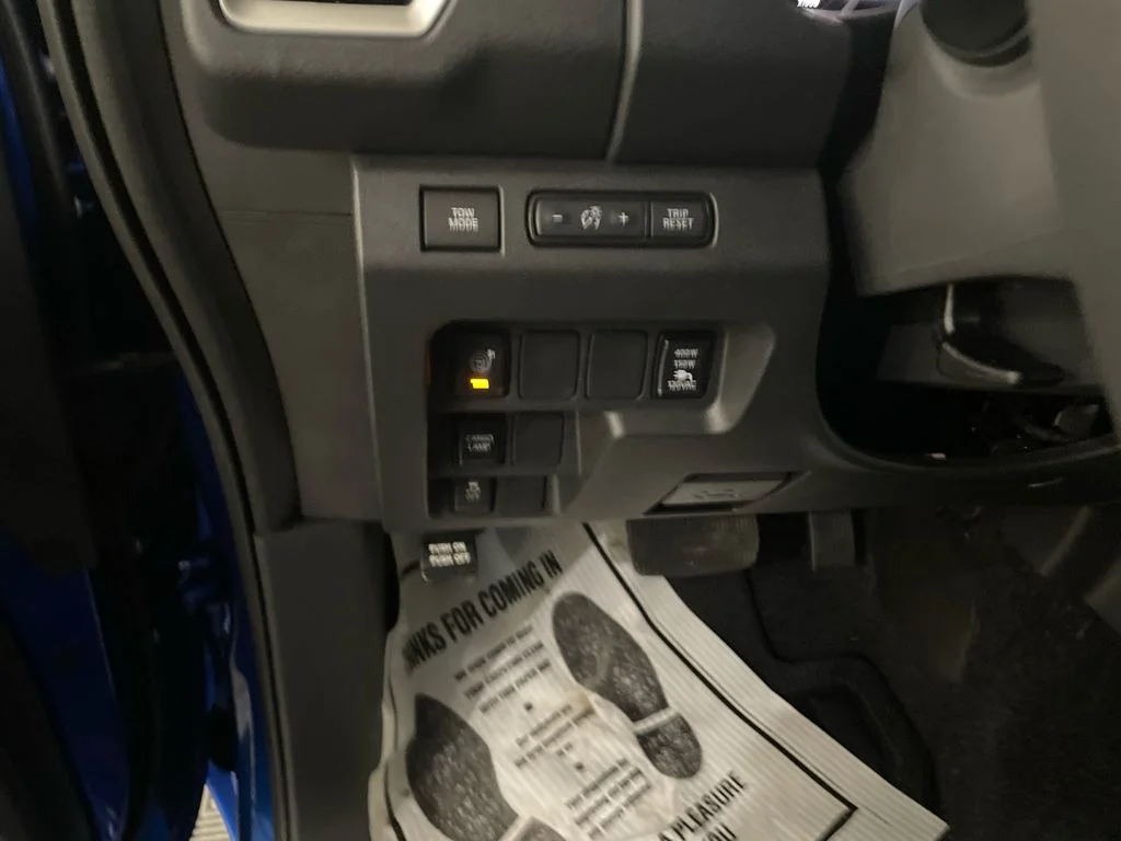 New 2026 Bluestone Pearl Nissan Crew Cab SV image 12