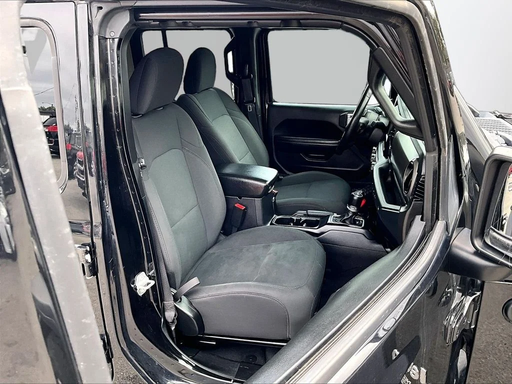 Used 2018 Black Jeep Unlimited Sport S image 7