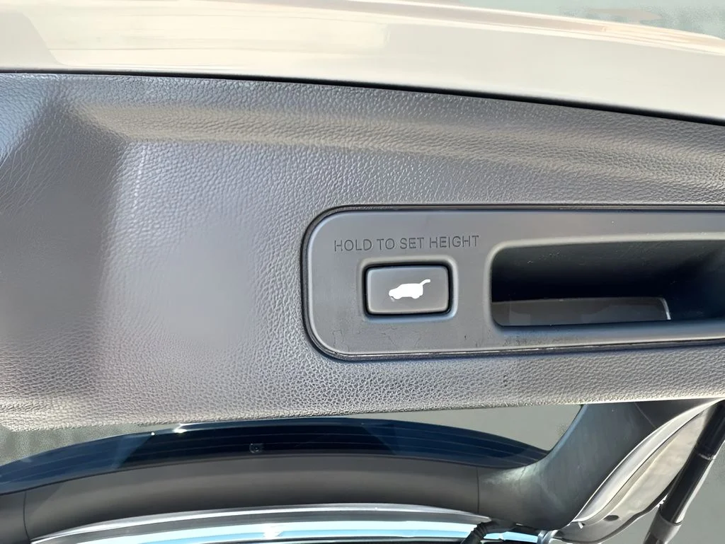Used 2023  Acura Technology image 27