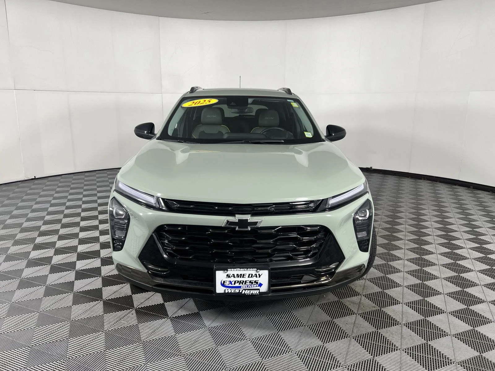 Used 2025 Cacti Green Chevrolet ACTIV image 26