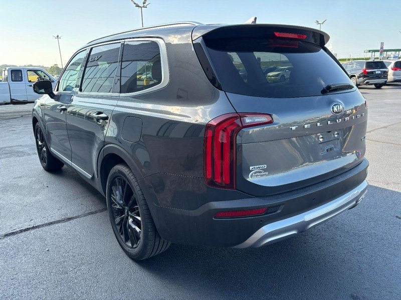 Used 2021 Gravity Grey Kia SX AWD image 3