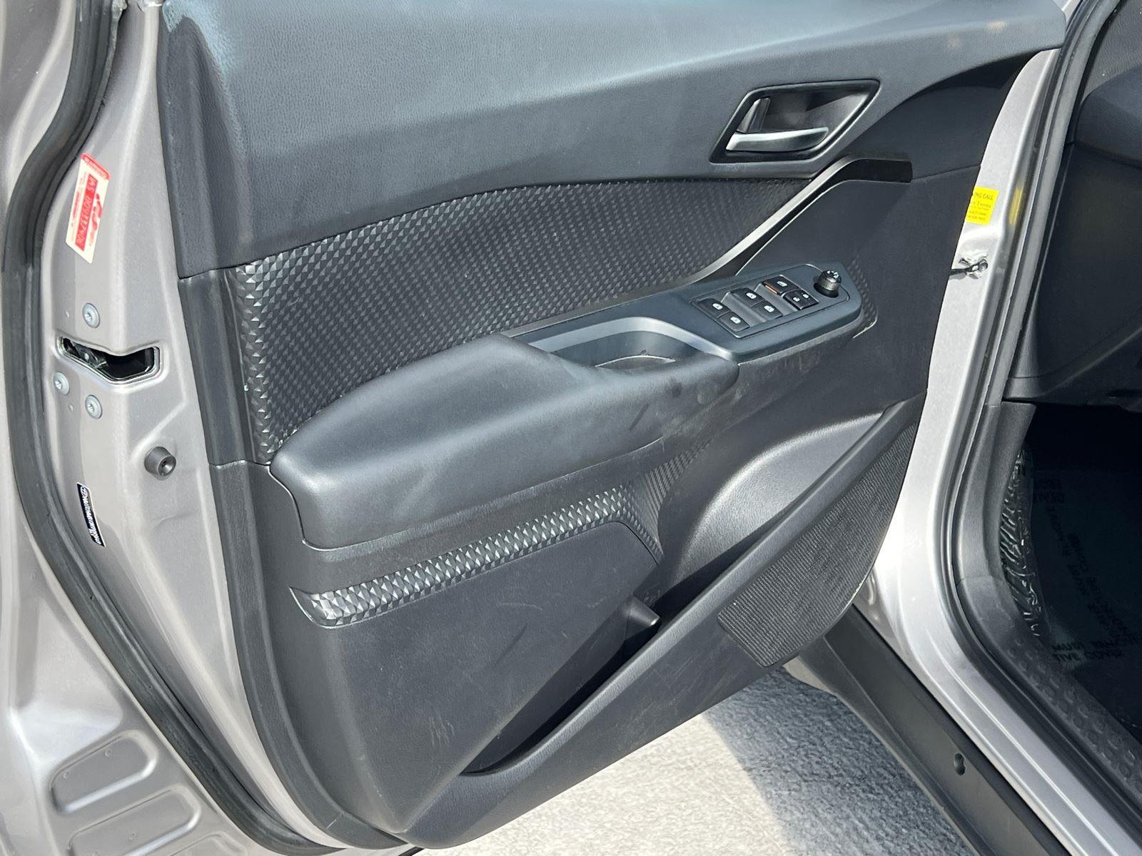 Used 2019 Silver Knockout Metallic Toyota LE image 10