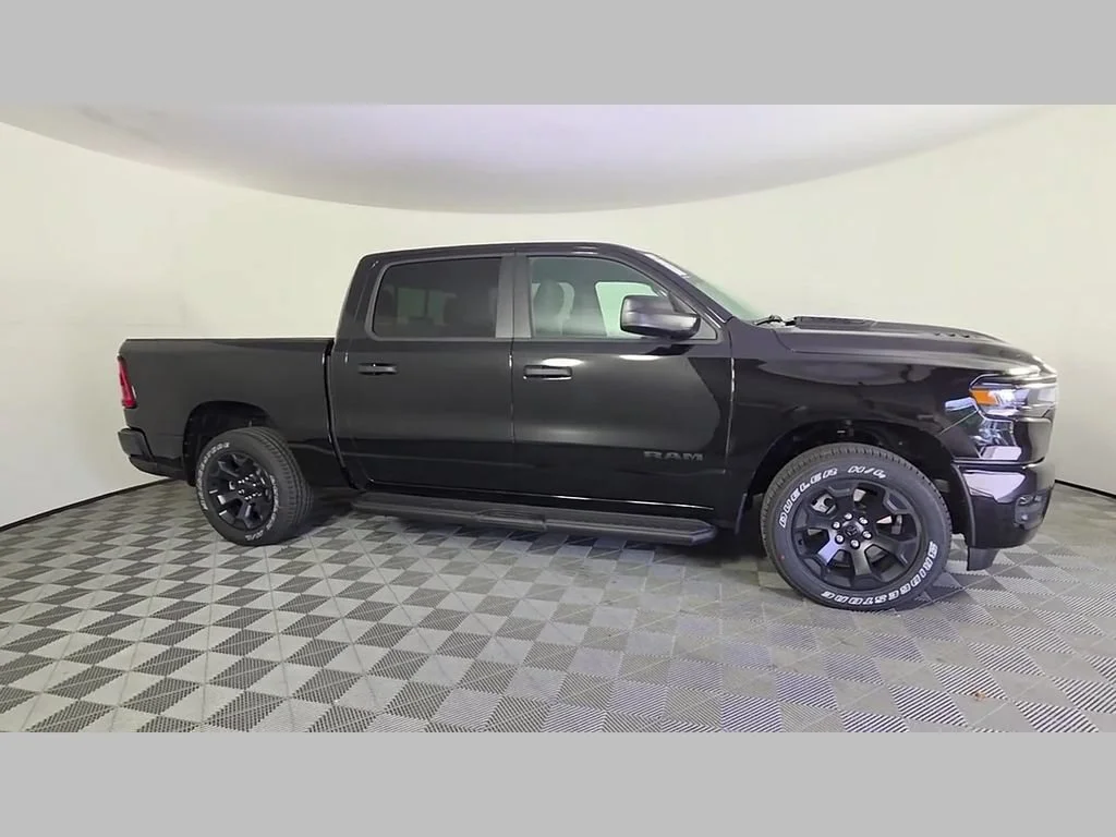 New 2026 Diamond Black Crystal Pearlcoat RAM Express image 22