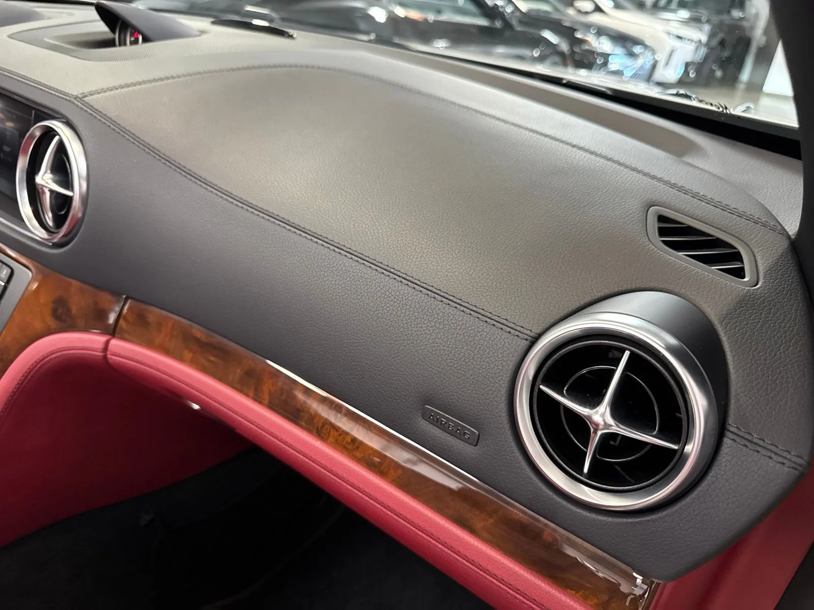 Used 2019 Silver Mercedes-Benz SL 550 image 29
