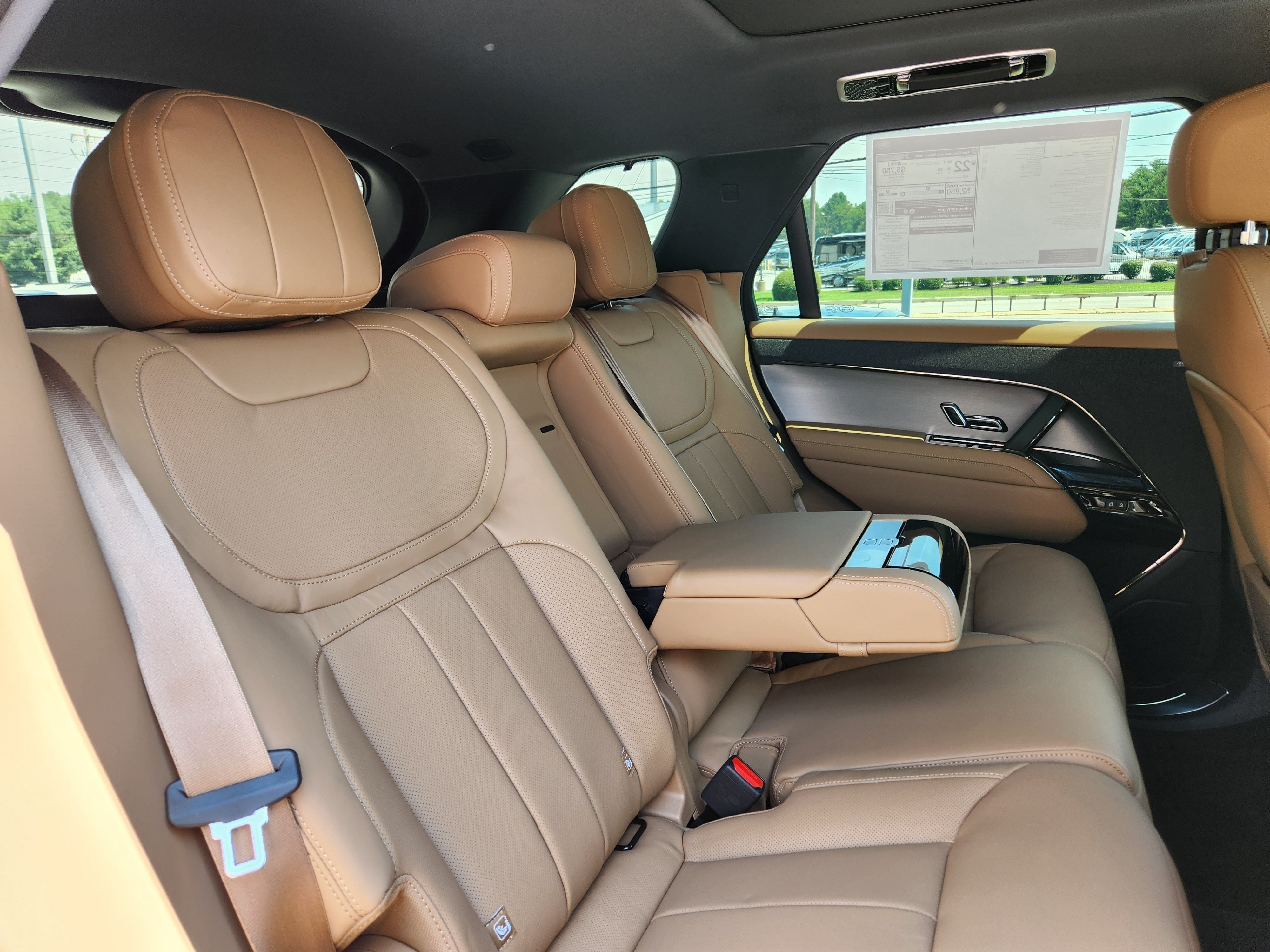 New 2026 Fuji White LAND ROVER SE image 11