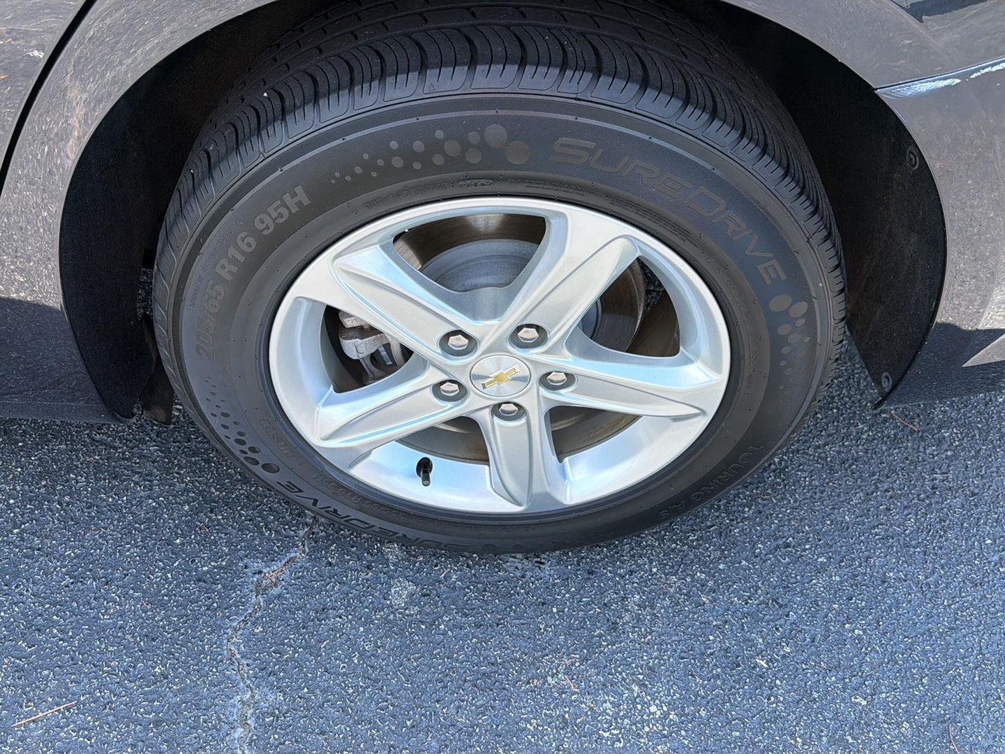 Used 2022 Dark Ash Metallic Chevrolet LS image 34