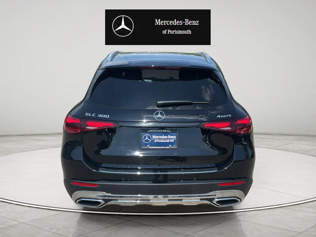 Certified Used 2026 Black Mercedes-Benz GLC 300 image 4