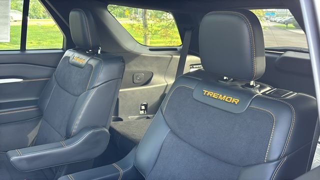 New 2026 Star White Metallic Tri-Coat Ford Tremor image 26