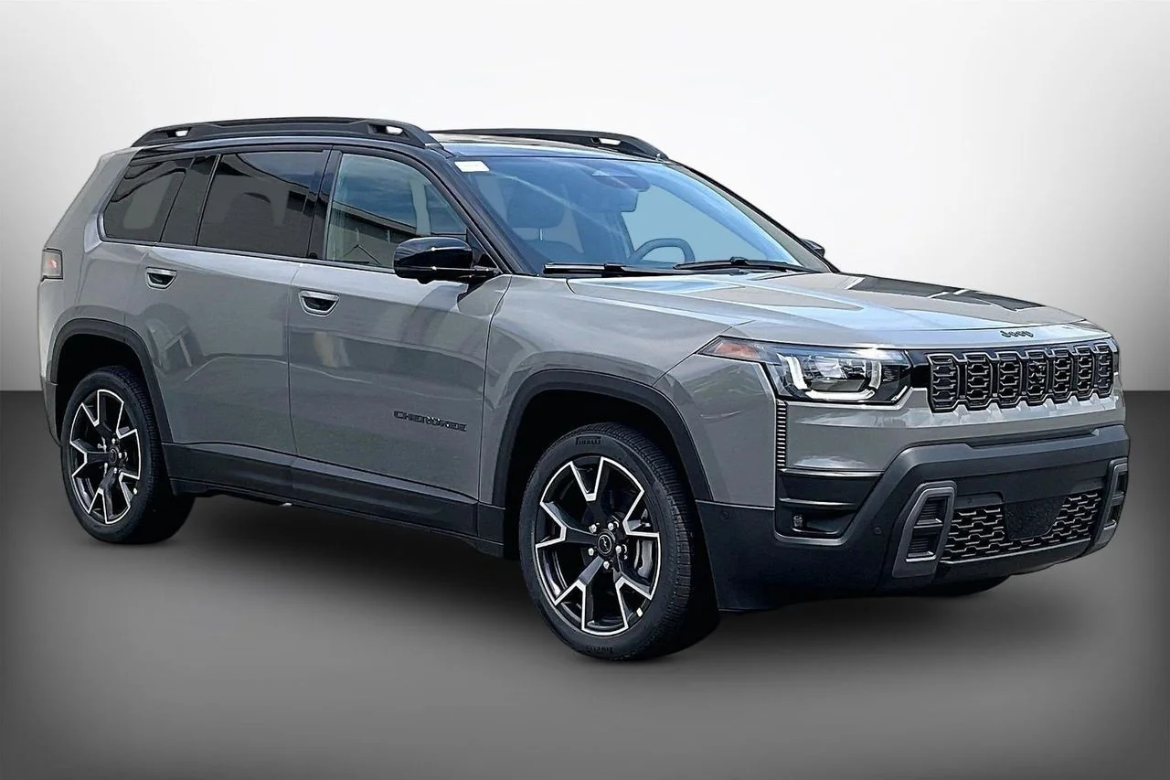 New 2026 Sting-Gray Clear-Coat Exterior Paint Jeep Overland image 2