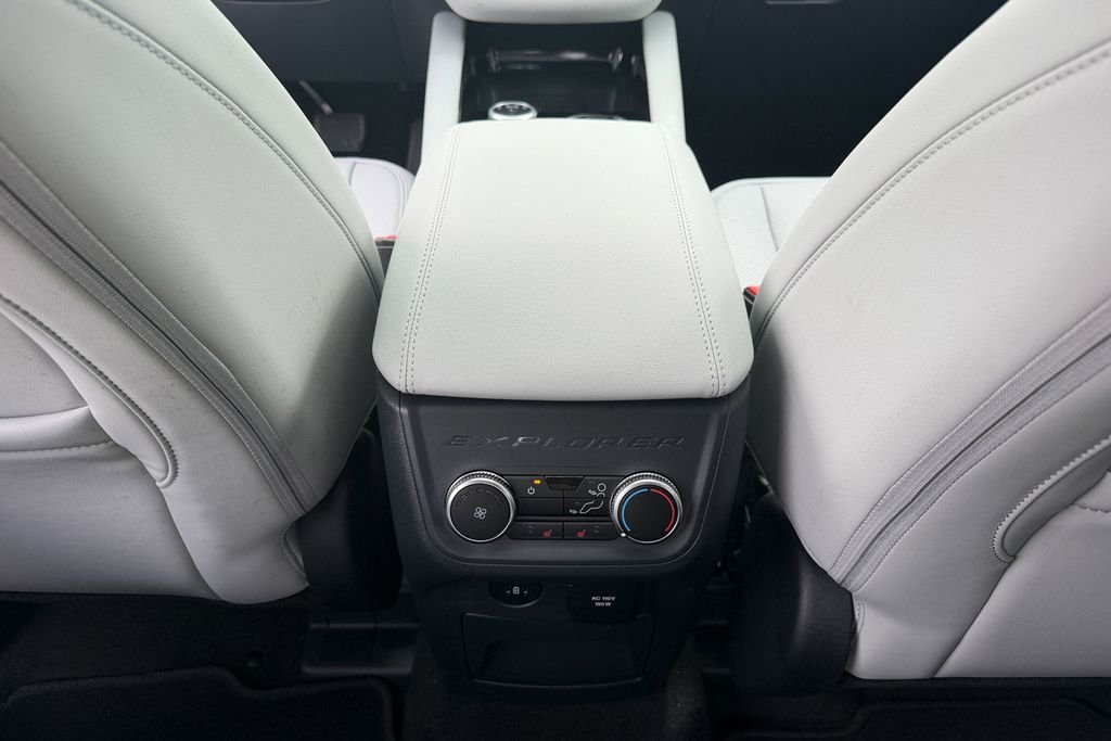 New 2026 Space White Metallic Ford Platinum™ image 25