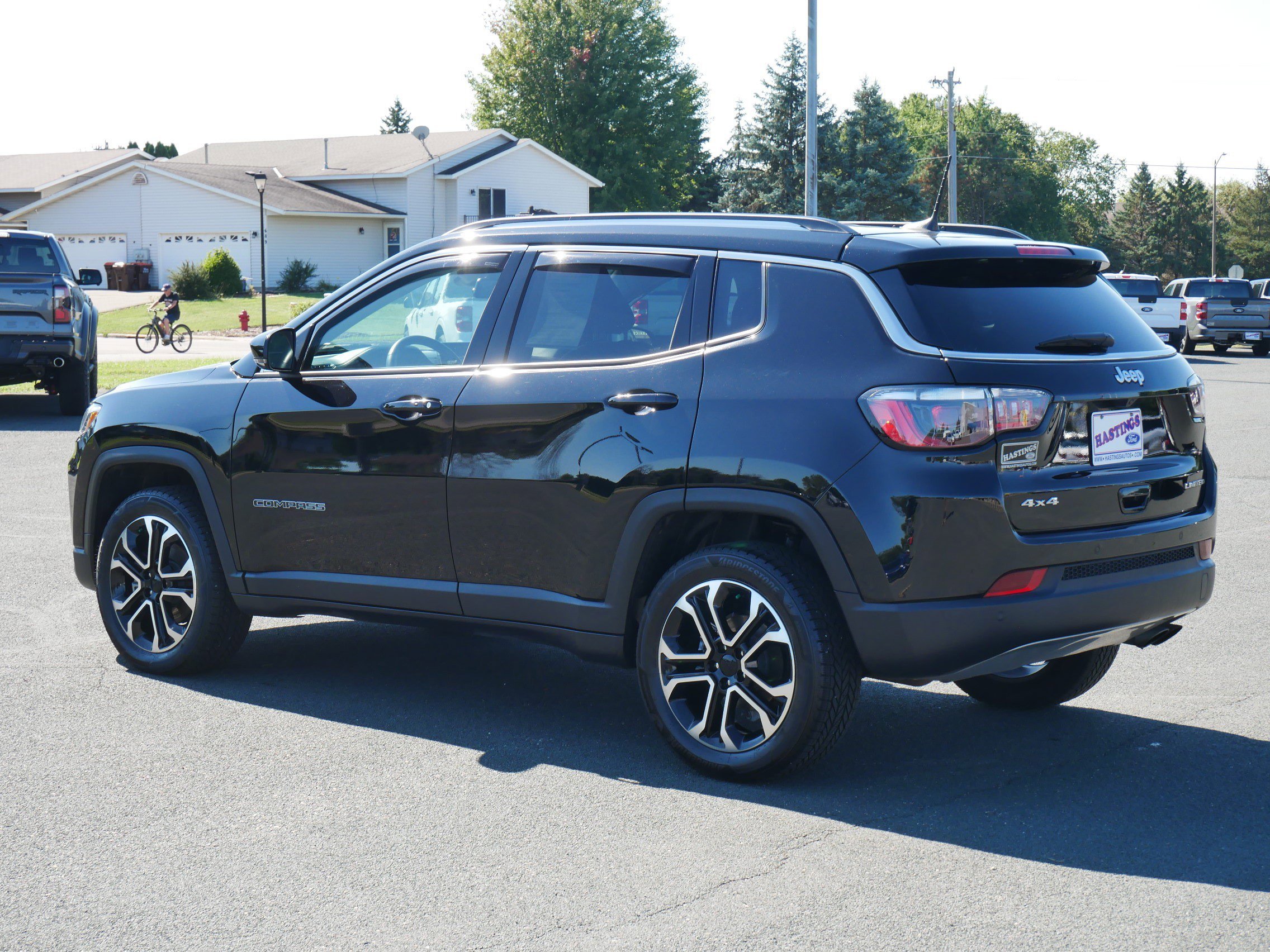 2022 Jeep Compass Limited photo 2