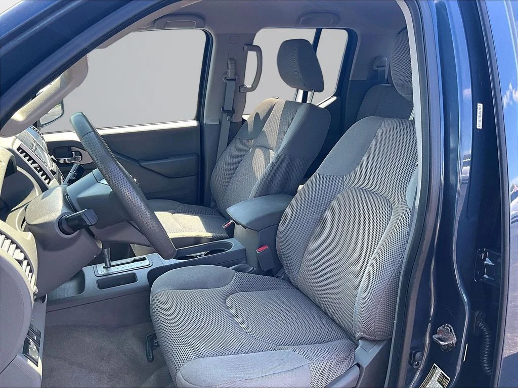 Used 2015 Blue Nissan SV image 25