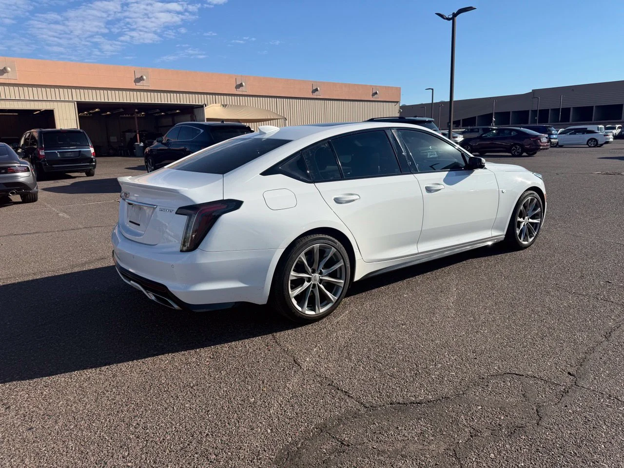 Used 2020 Summit White Cadillac Sport image 4