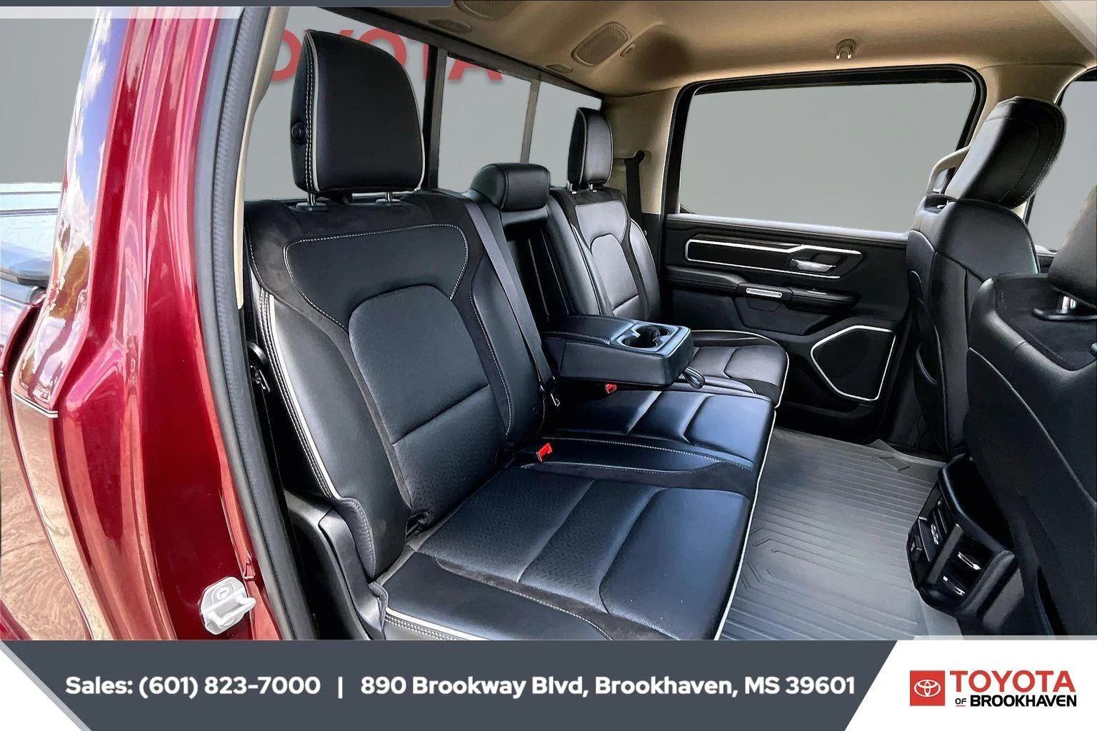 Used 2020 Delmonico Red Pearlcoat Ram Laramie image 20