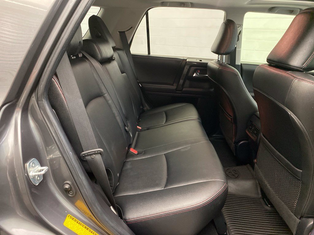 Used 2020 Gray Toyota Venture image 25