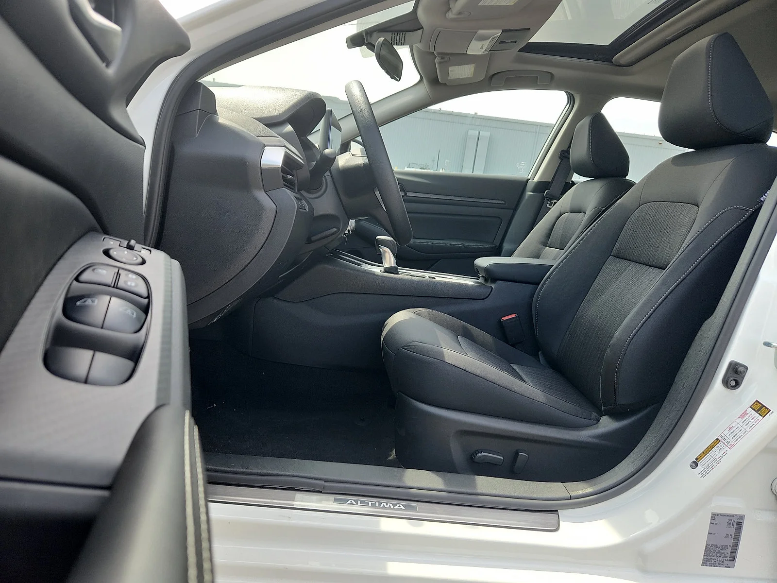New 2026 White Nissan 2.5 SV image 11