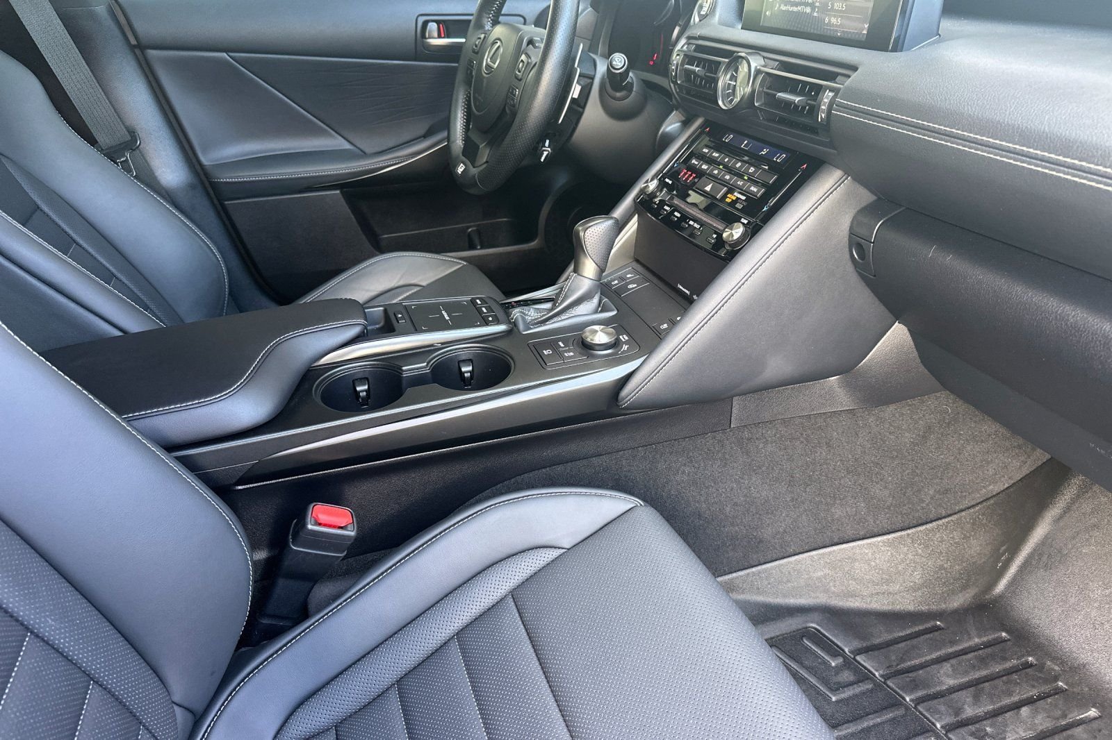 Used 2025  Lexus 350 F SPORT image 15