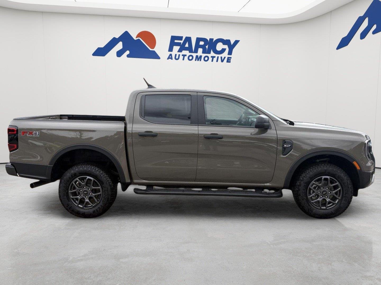 New 2026 Marsh Gray Ford XLT image 6