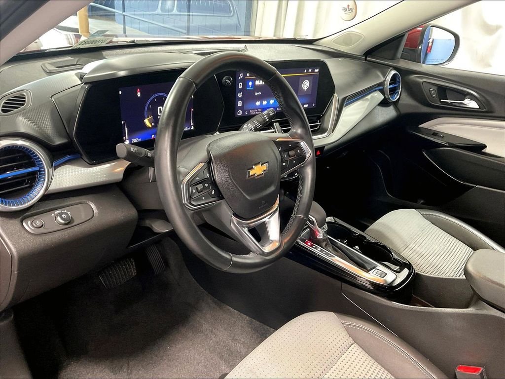 Used 2025 Red Chevrolet LT image 8