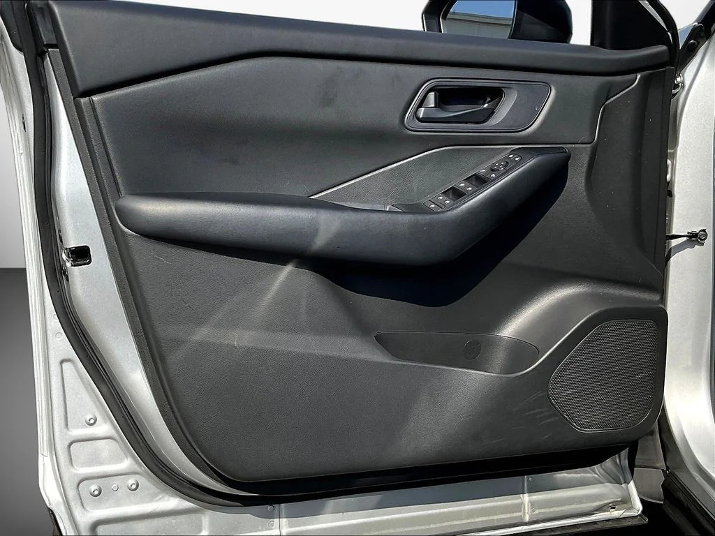Used 2024 Silver Nissan S image 20