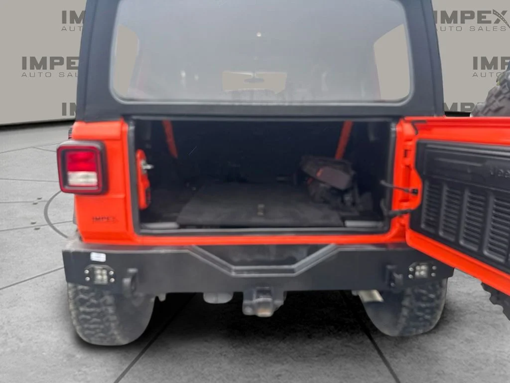 Used 2018 Orange Jeep Unlimited Sport S image 17
