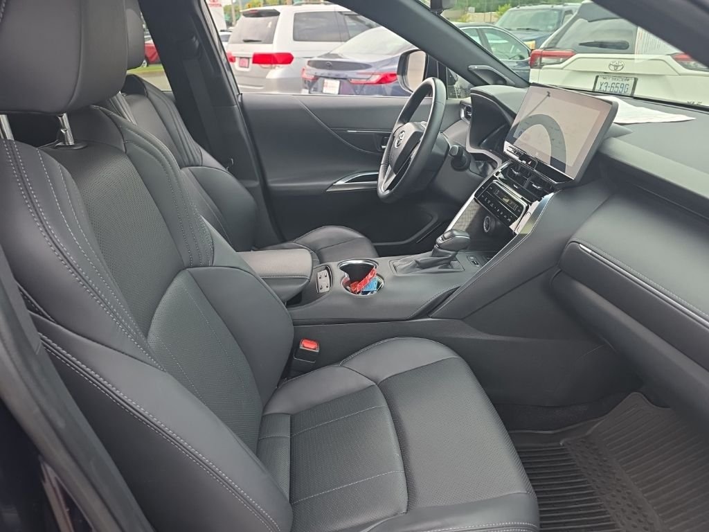 Certified Used 2023  Toyota Limited image 10