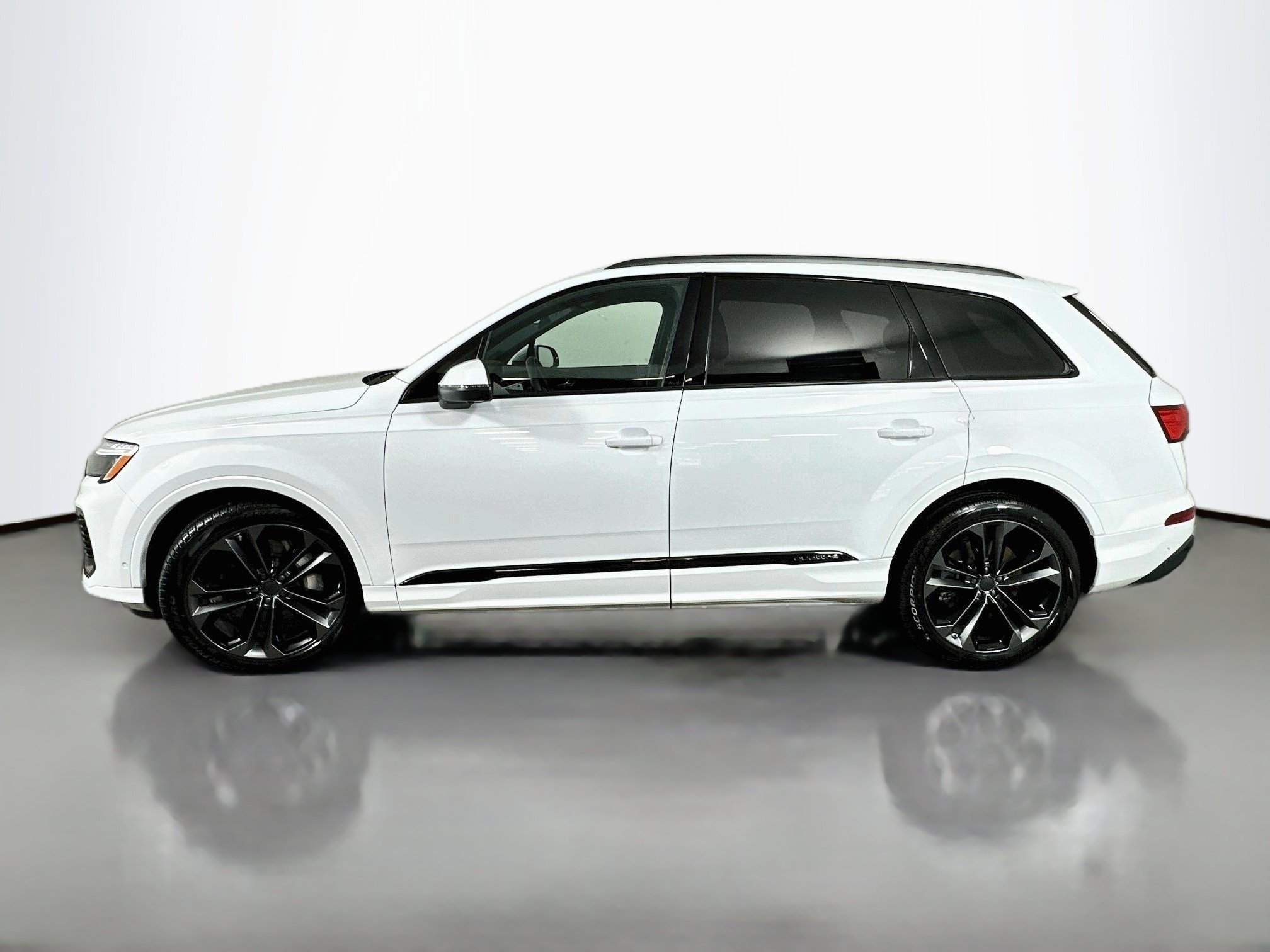 Used 2026 Glacier White Metallic Audi Premium Plus image 4