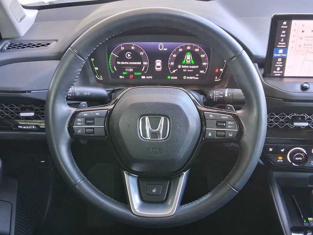 Used 2025 White Honda Touring image 10