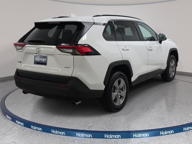 Used 2025 White Toyota XLE image 6