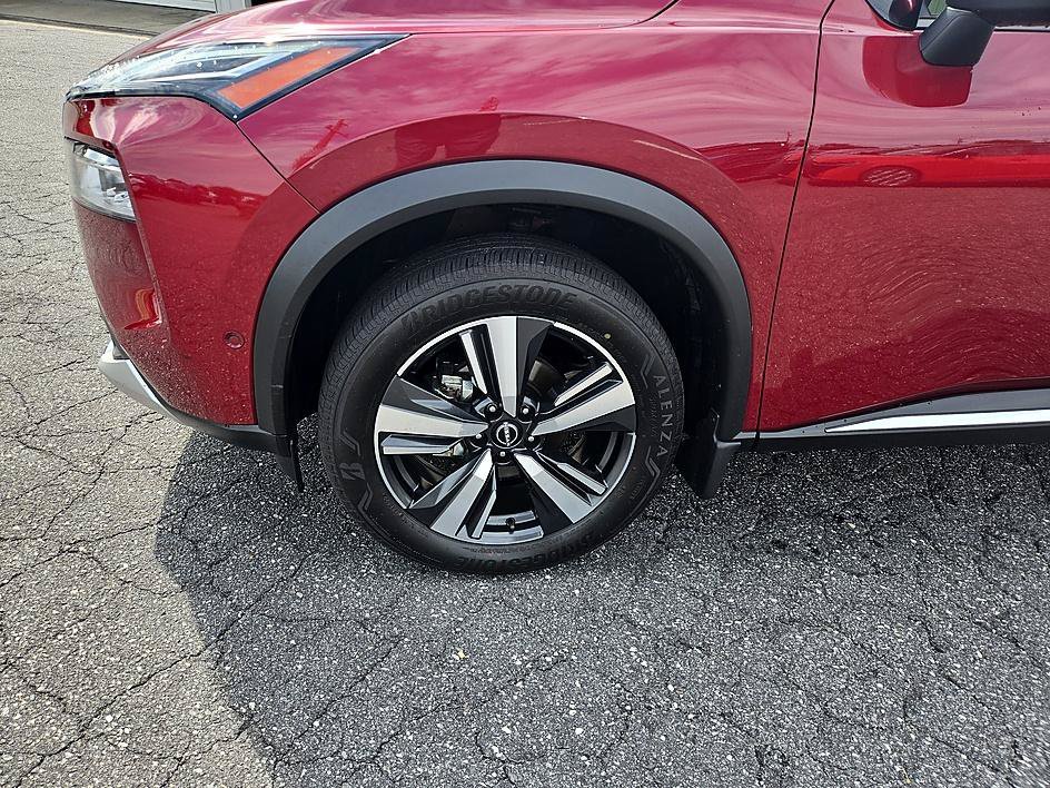 Used 2023 Scarlet Ember Tintcoat Nissan Platinum image 2