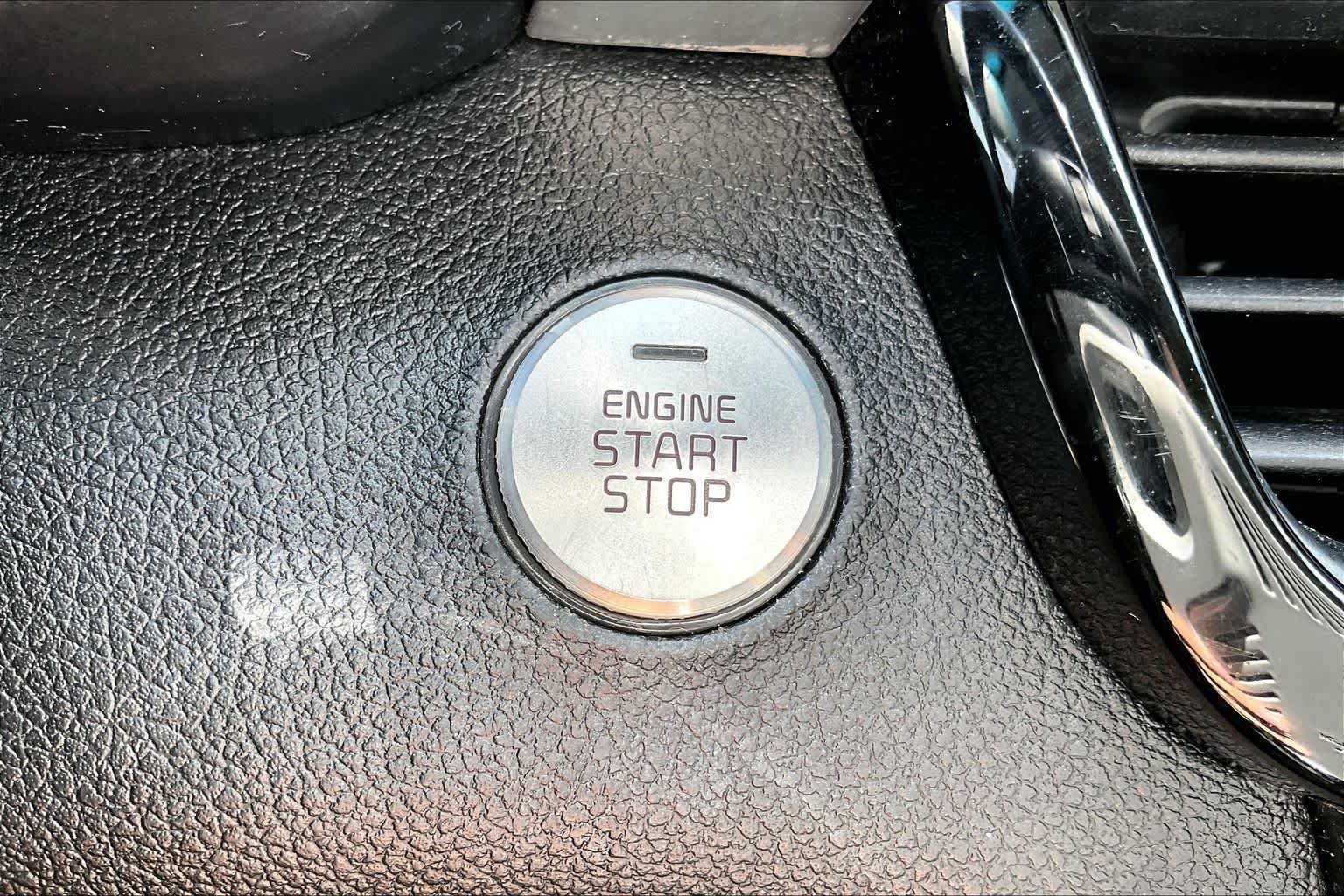 Used 2016 Titanium Gray Kia EX image 29
