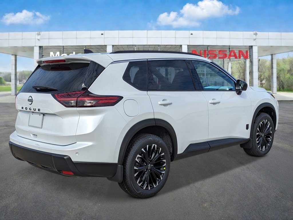 New 2026 Everest White Pearl TriCoat Nissan Dark Armor™ image 5