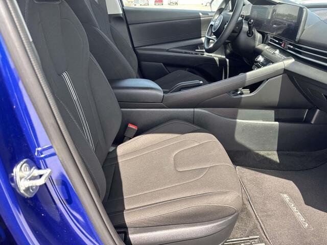 Used 2024 Intense Blue Hyundai SEL image 12