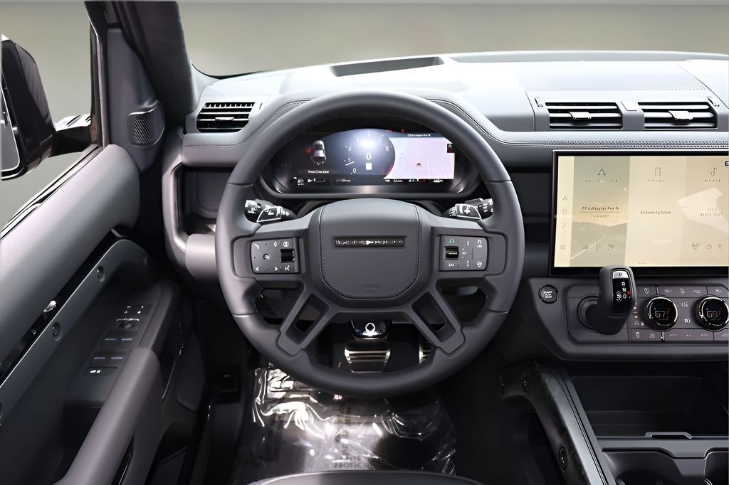 New 2026 Narvik Black LAND ROVER  image 14