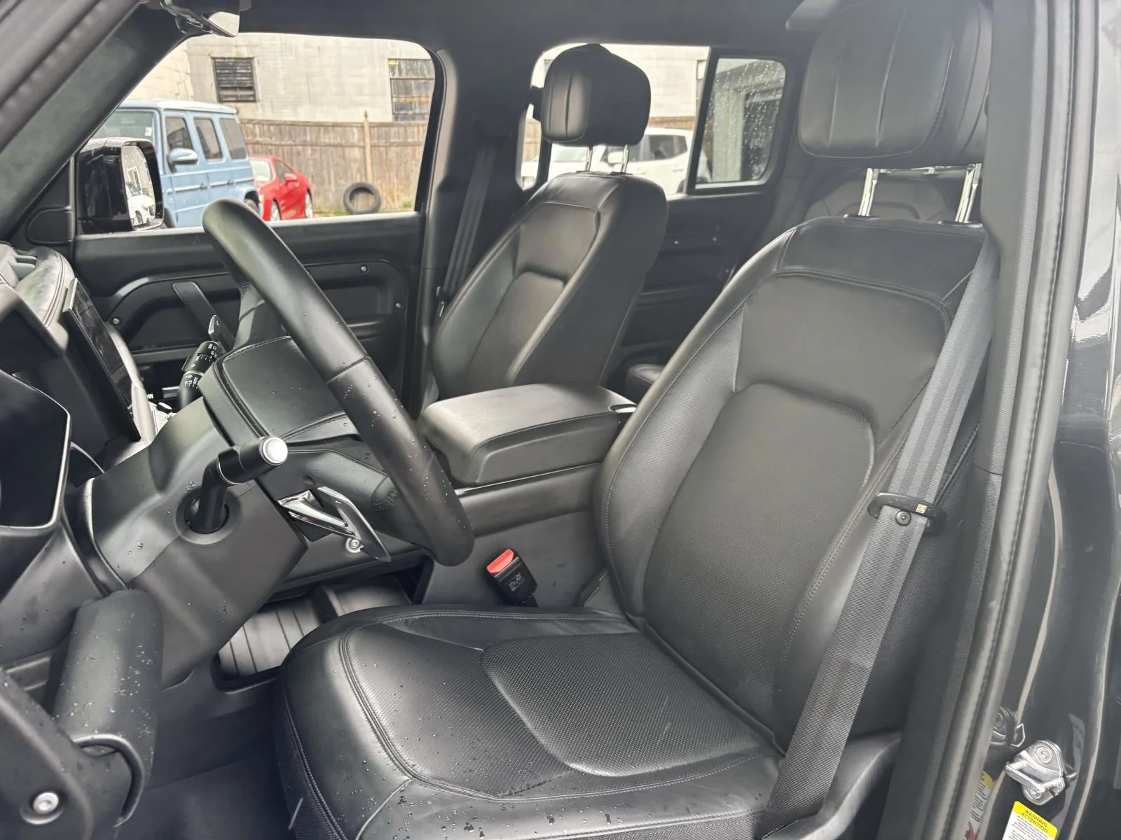 Used 2025 Gray Land Rover V8 image 25