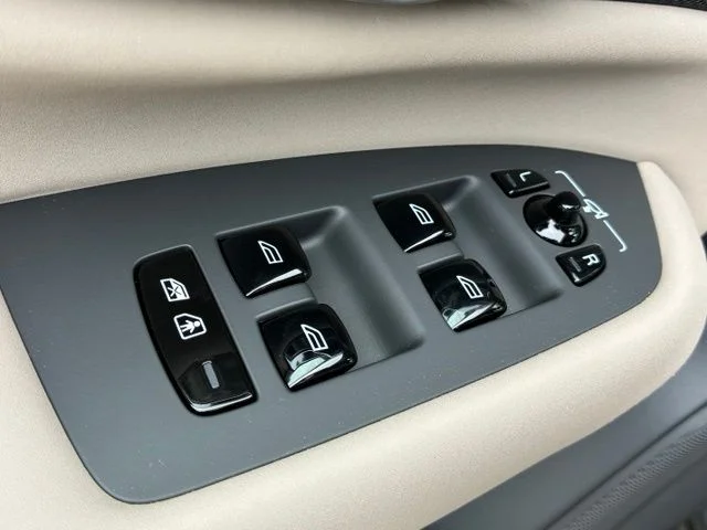 New 2026 Onyx Black Volvo Ultra image 17