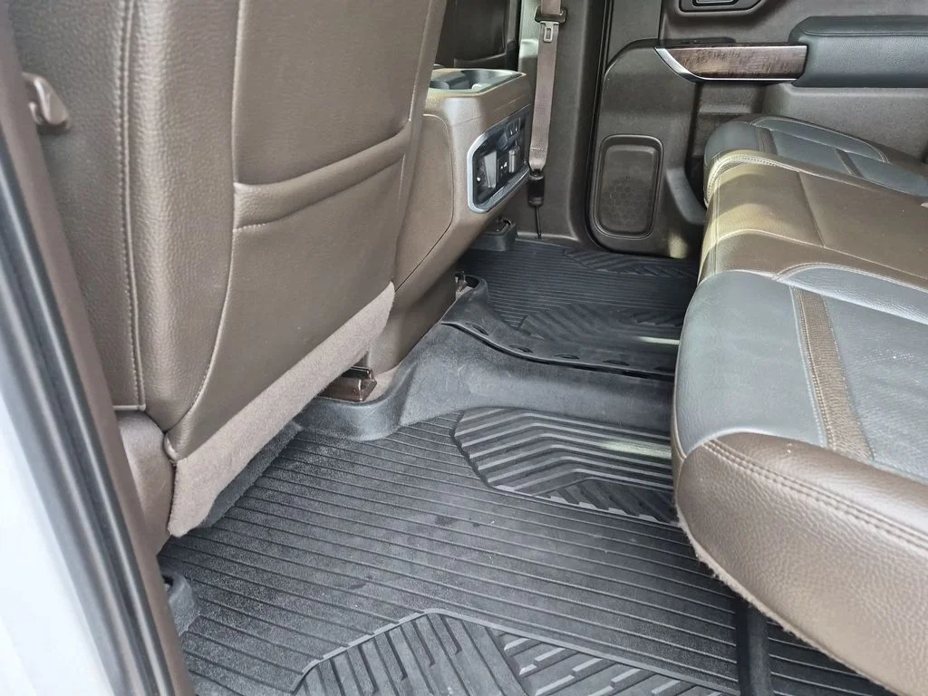 Used 2020 White GMC Denali image 35