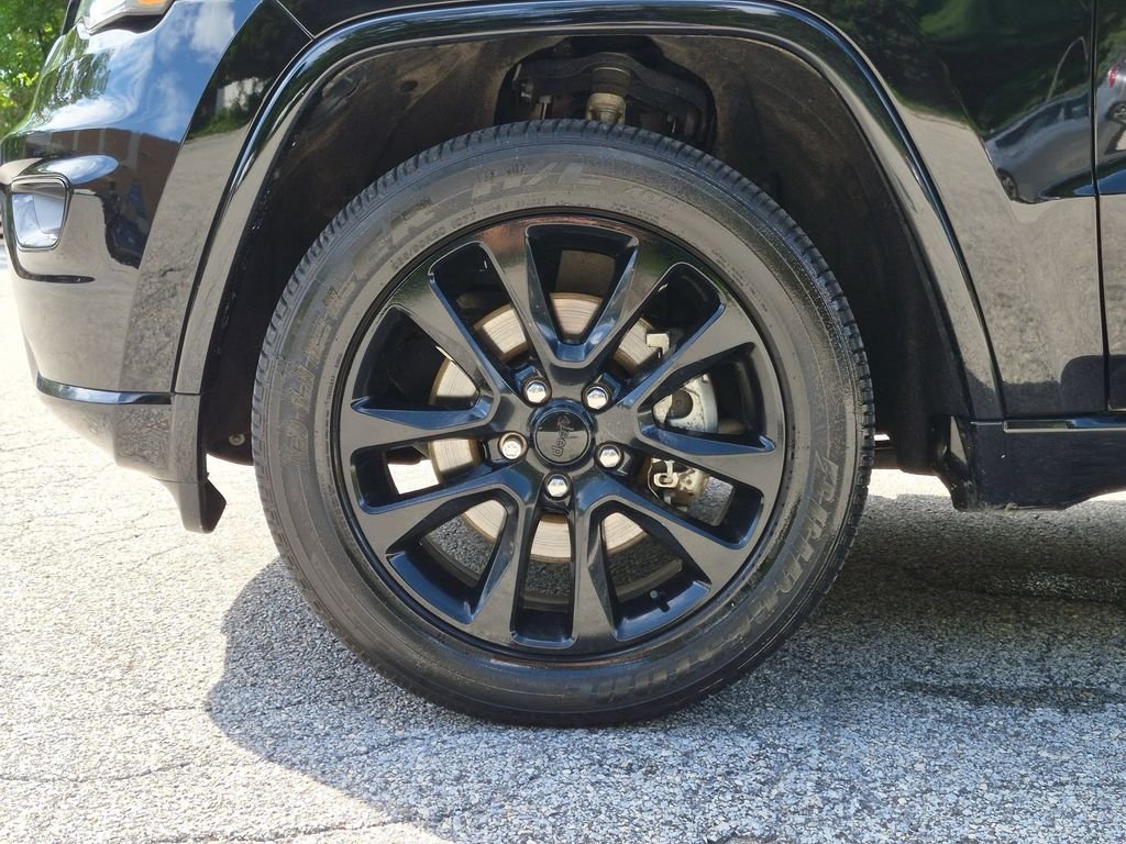 Used 2021 Black Jeep Laredo X image 29